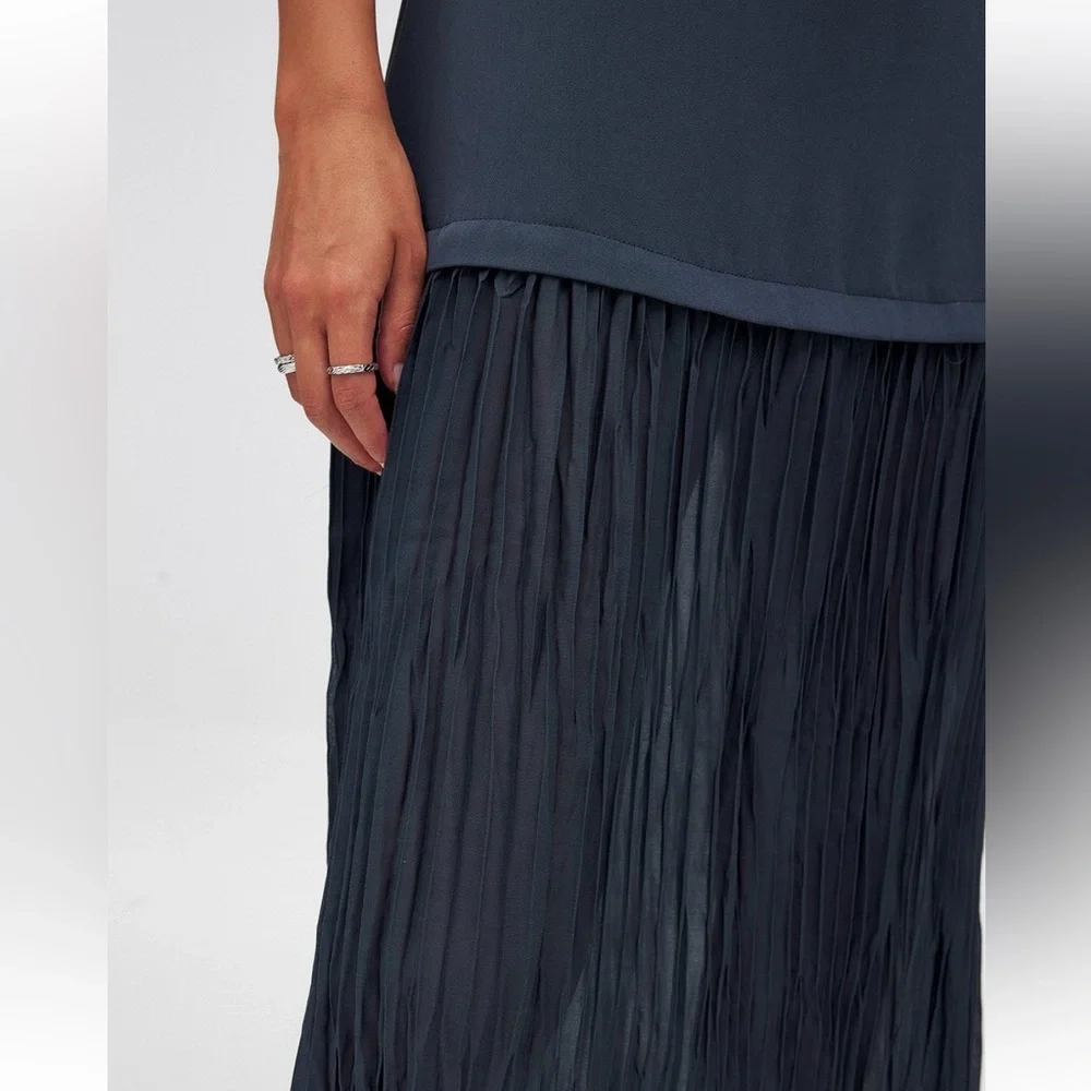 NA-LD Navy dress - Picture 4 of 5